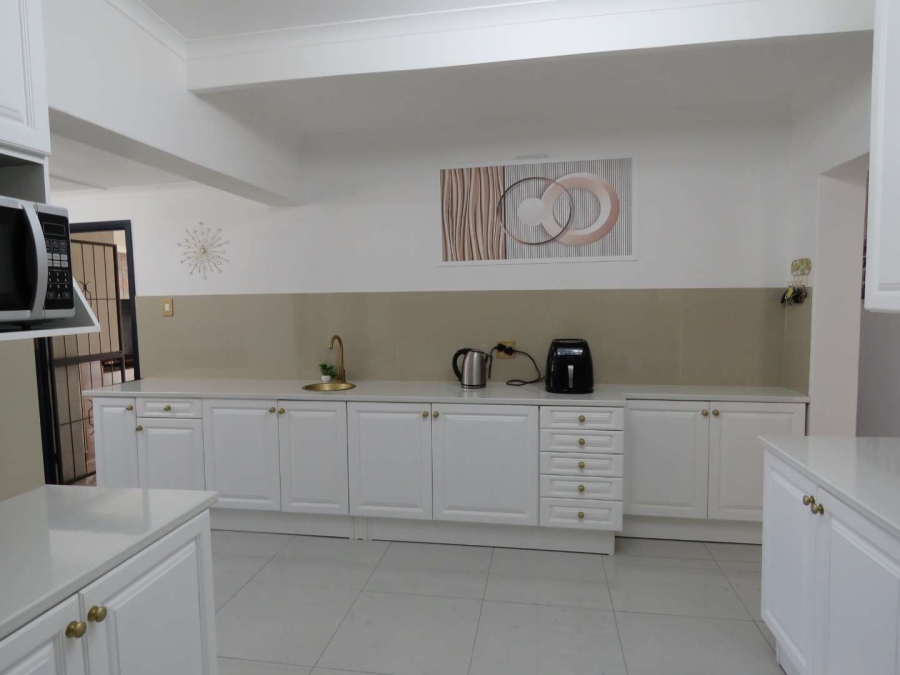 4 Bedroom Property for Sale in Kleinmond Western Cape